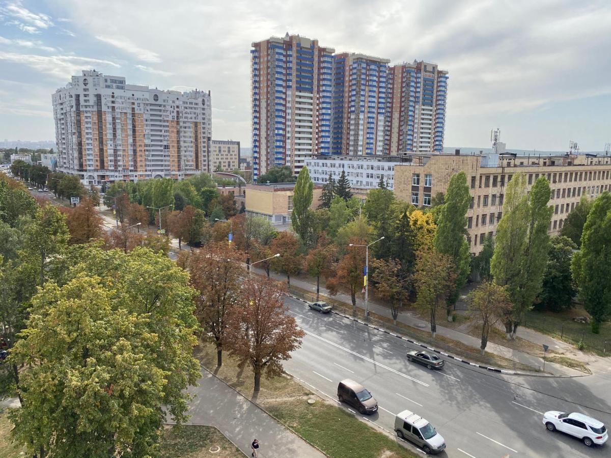 Modern Apartment With Panoramic View Near Metro 23August Харьков Экстерьер фото